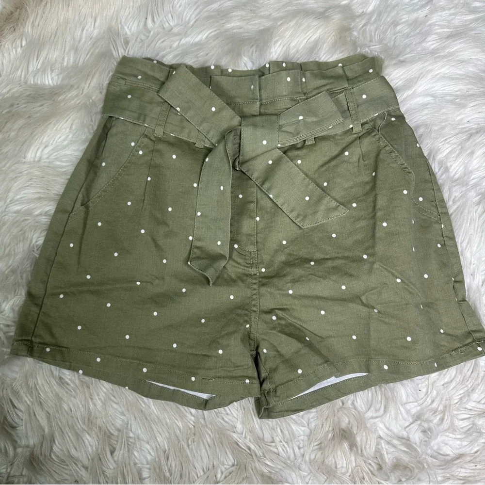 Nwt‎ High Waist Green Polka Dot paper bag Shorts
